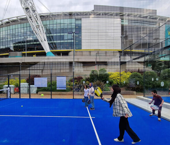 Operating inclusive, social and fun padel and multi-activity venues.